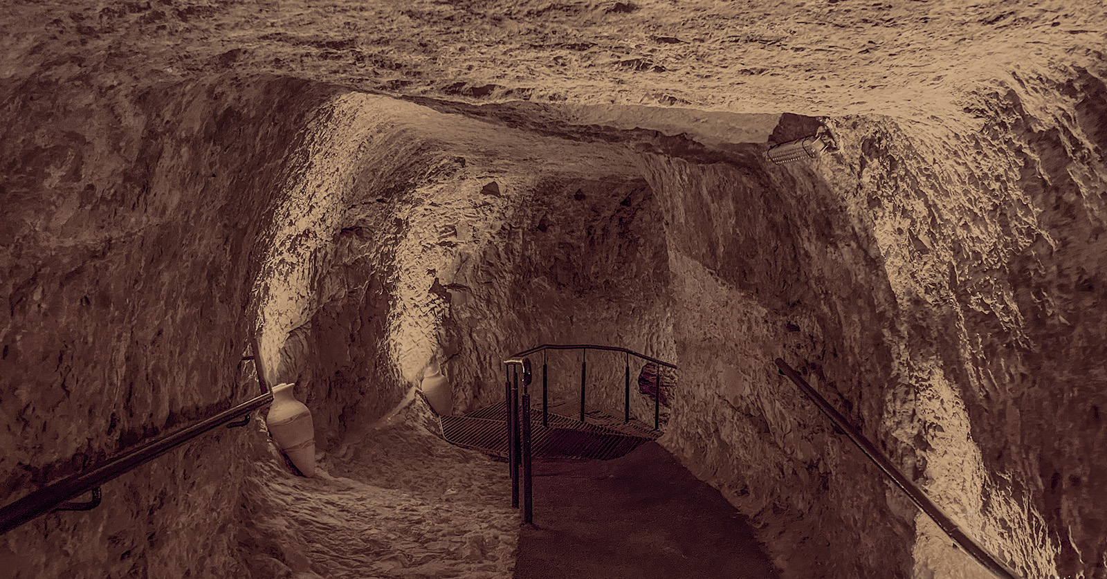 Hezekiah's Tunnel - Jerusalem